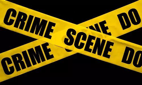 മറ്റൊരു സ്ത്രീയുമായി ബന്ധമെന്ന് സംശയം; ആൺ സുഹൃത്തിനെ യുവതി കൊന്ന് കത്തിച്ചു