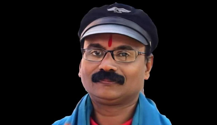 പാട്ട് പകുതിയില്‍ നിര്‍ത്തി പാട്ടുകാരന്‍ പോയി; ഗായകന്‍ കൊല്ലം ശരത് വേദിയില്‍ കുഴഞ്ഞു വീണുമരിച്ചു