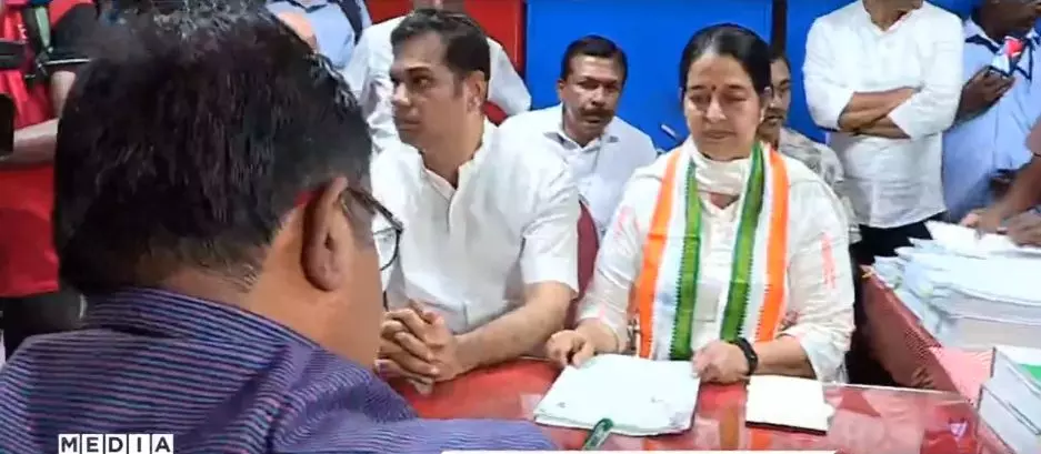 തൃക്കാക്കര ഉപതെരഞ്ഞെടുപ്പ്: യു.ഡി.എഫ് സ്ഥാനാർഥി ഉമാ തോമസ് നാമനിർദേശ പത്രിക സമർപ്പിച്ചു