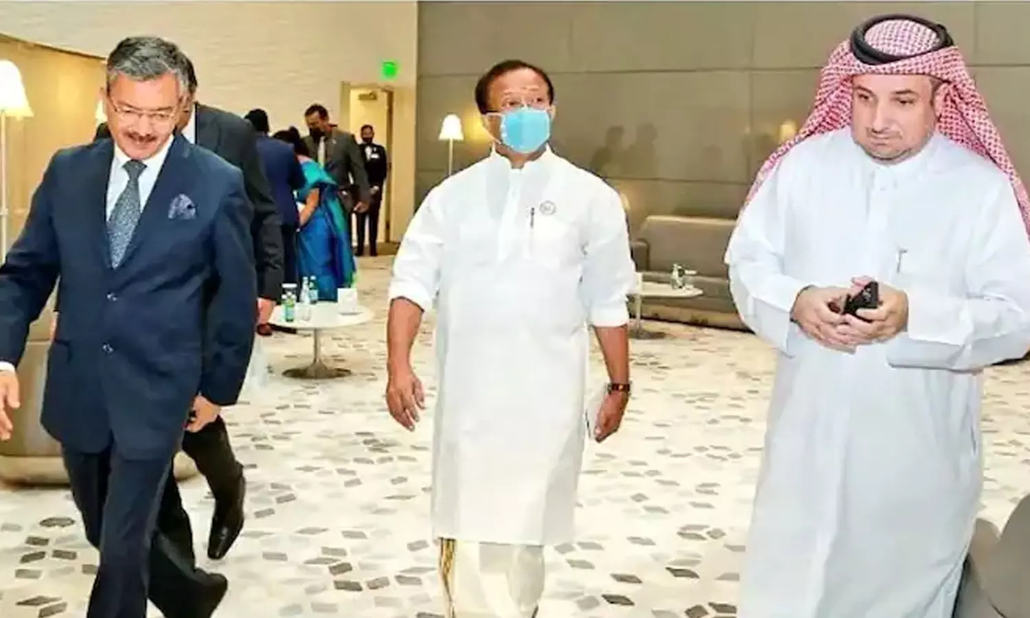 ഊർജ വാണിജ്യ മേഖലയിലെ സഹകരണം ശക്തമാക്കണം; ഖത്തർ വിദേശകാര്യ മന്ത്രിയുമായി കൂടിക്കാഴ്ച നടത്തി വി. മുരളീധരൻ