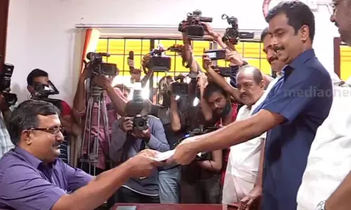 തൃക്കാക്കര ഉപതെരഞ്ഞെടുപ്പ്: എൽ.ഡി.എഫ് സ്ഥാനാർഥി ജോ ജോസഫ് നാമനിർദേശ പത്രിക സമർപ്പിച്ചു