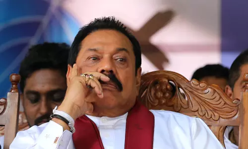 ഒടുവിൽ വഴങ്ങി; ശ്രീലങ്കൻ പ്രധാനമന്ത്രി മഹിന്ദ രജപക്‌സെ രാജിവച്ചു