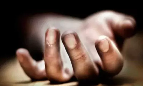 മകന്റെ പിറന്നാൾ ആഘോഷിക്കാൻ പണമില്ല; അമ്മ ജീവനൊടുക്കി