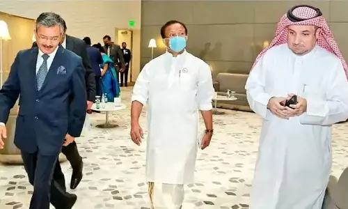 ഊർജ വാണിജ്യ മേഖലയിലെ സഹകരണം ശക്തമാക്കണം; ഖത്തർ വിദേശകാര്യ മന്ത്രിയുമായി കൂടിക്കാഴ്ച നടത്തി വി. മുരളീധരൻ