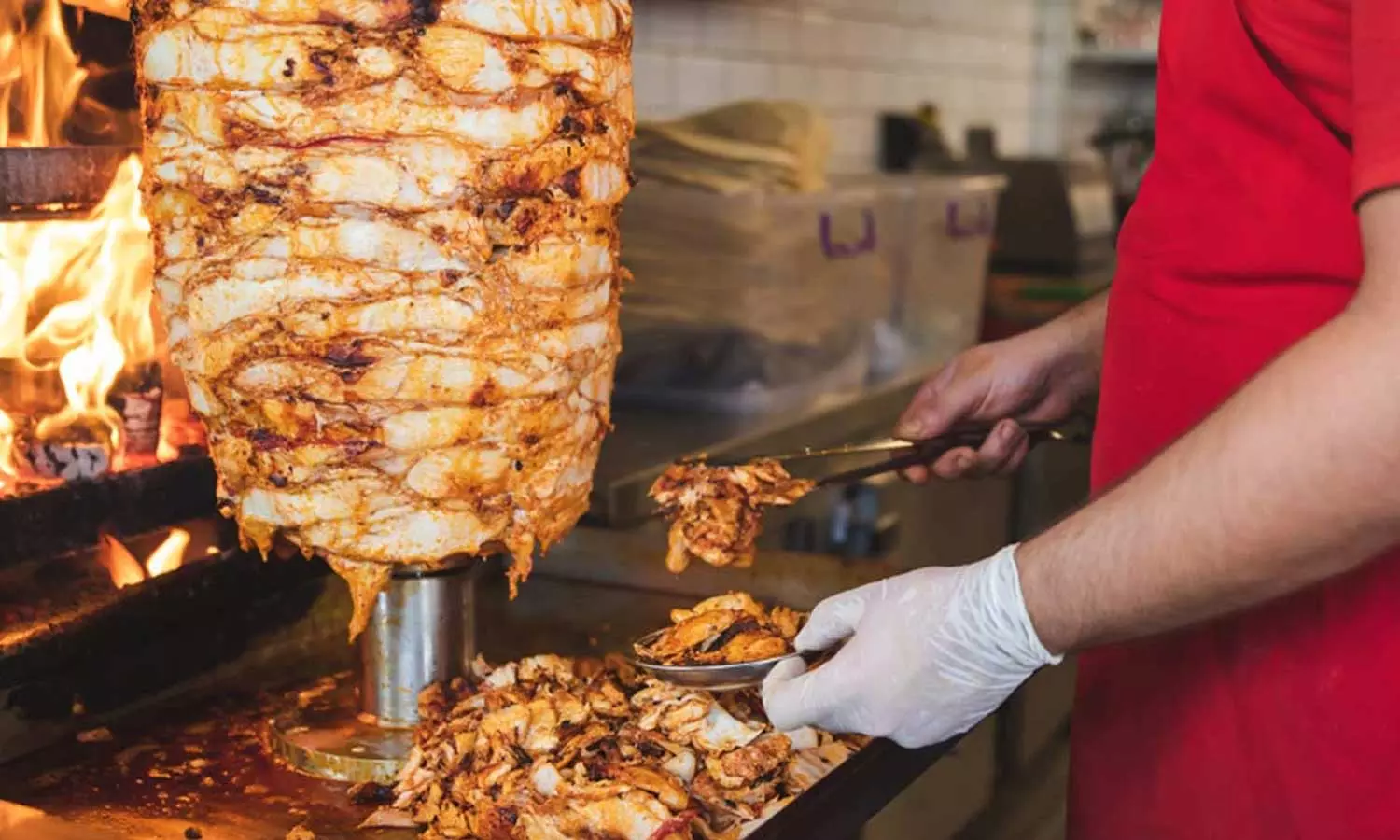 ഭക്ഷ്യവിഷബാധയേറ്റ് വിദ്യാര്ത്ഥിനി മരിച്ച സംഭവത്തിൽ കടയുടമക്കെതിരെ ലുക്കൗട്ട് നോട്ടീസ് ഭക്ഷ്യവിഷബാധയേറ്റ് വിദ്യാര്ത്ഥിനി മരിച്ച സംഭവത്തിൽ കടയുടമക്കെതിരെ ലുക്കൗട്ട് നോട്ടീസ്