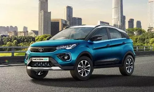 ഒറ്റ ചാർജിൽ 400 കിലോമീറ്റർ; പുത്തൻ നെക്സോൺ നാളെ എത്തും ഒറ്റ ചാർജിൽ 400 കിലോമീറ്റർ; പുത്തൻ നെക്സോൺ നാളെ എത്തും