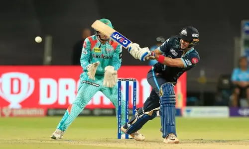 ലഖ്നൗവിനെ 82 റൺസിന് എറിഞ്ഞിട്ട് ബോളർമാർ; ആദ്യ സീസണിൽ പ്ലോഓഫിൽ ആദ്യമെത്തി ഗുജറാത്ത്