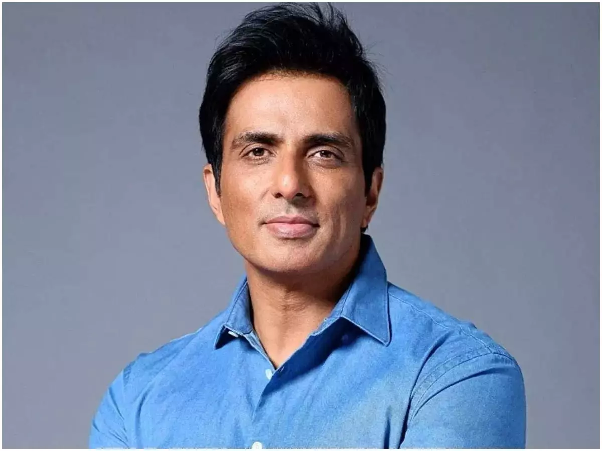 ആശുപത്രിയുടെ പരസ്യം ചെയ്യാന്‍ പ്രതിഫലം വേണ്ടെന്ന് സോനു സൂദ്; പകരം ആവശ്യപ്പെട്ടത് 50 കരള്‍ മാറ്റ ശസ്ത്രക്രിയകള്‍