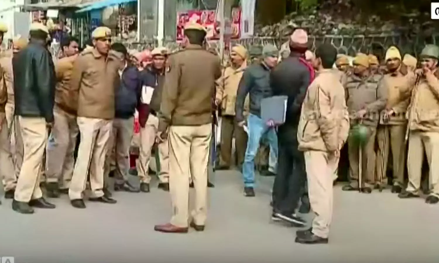 ഡൽഹിയിൽ ആയുധം ഉപയോഗിച്ചുള്ള കുറ്റകൃത്യങ്ങൾ വർധിക്കുന്നു; കേസുകളിൽ 15 ശതമാനം വർധന