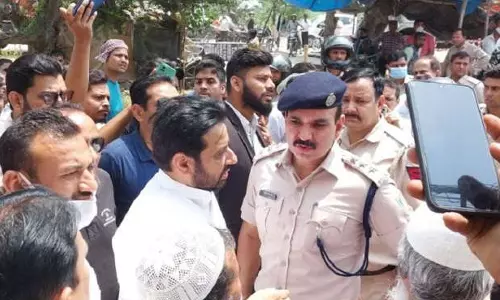 ഡൽഹിയിൽ കെട്ടിടം പൊളിക്കുന്നത് തടഞ്ഞു; ആംആദ്മി പാർട്ടി എംഎൽഎ അമാനത്തുല്ല ഖാന്‍ കസ്റ്റഡിയിൽ