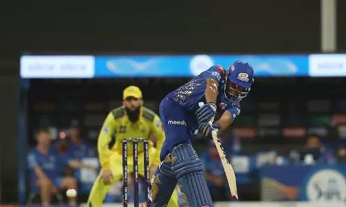 ആദ്യം വിറപ്പിച്ചു പിന്നെ കീഴടങ്ങി; ചെന്നൈക്കെതിരെ മുംബൈക്ക് അഞ്ച് വിക്കറ്റ് ജയം