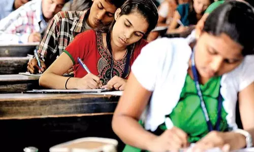 നീറ്റ് പരീക്ഷ മാറ്റിവയ്ക്കണം: ഹരജി ഇന്ന് സുപ്രീംകോടതി പരിഗണിക്കും