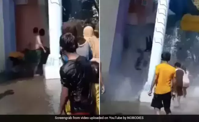 വാട്ടര് സ്ലൈഡ് പകുതിക്കു വച്ച് പൊട്ടിവീണു, 30 അടി താഴ്ചയിലേക്ക് ആളുകള്; ഭയപ്പെടുത്തുന്ന വീഡിയോ വാട്ടര് സ്ലൈഡ് പകുതിക്കു വച്ച് പൊട്ടിവീണു, 30 അടി താഴ്ചയിലേക്ക് ആളുകള്; ഭയപ്പെടുത്തുന്ന വീഡിയോ