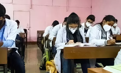 നീറ്റ് പരീക്ഷ തിയതിയില്‍ മാറ്റമില്ല;മാറ്റിവയ്ക്കണമെന്ന ആവശ്യം സുപ്രീംകോടതി തള്ളി