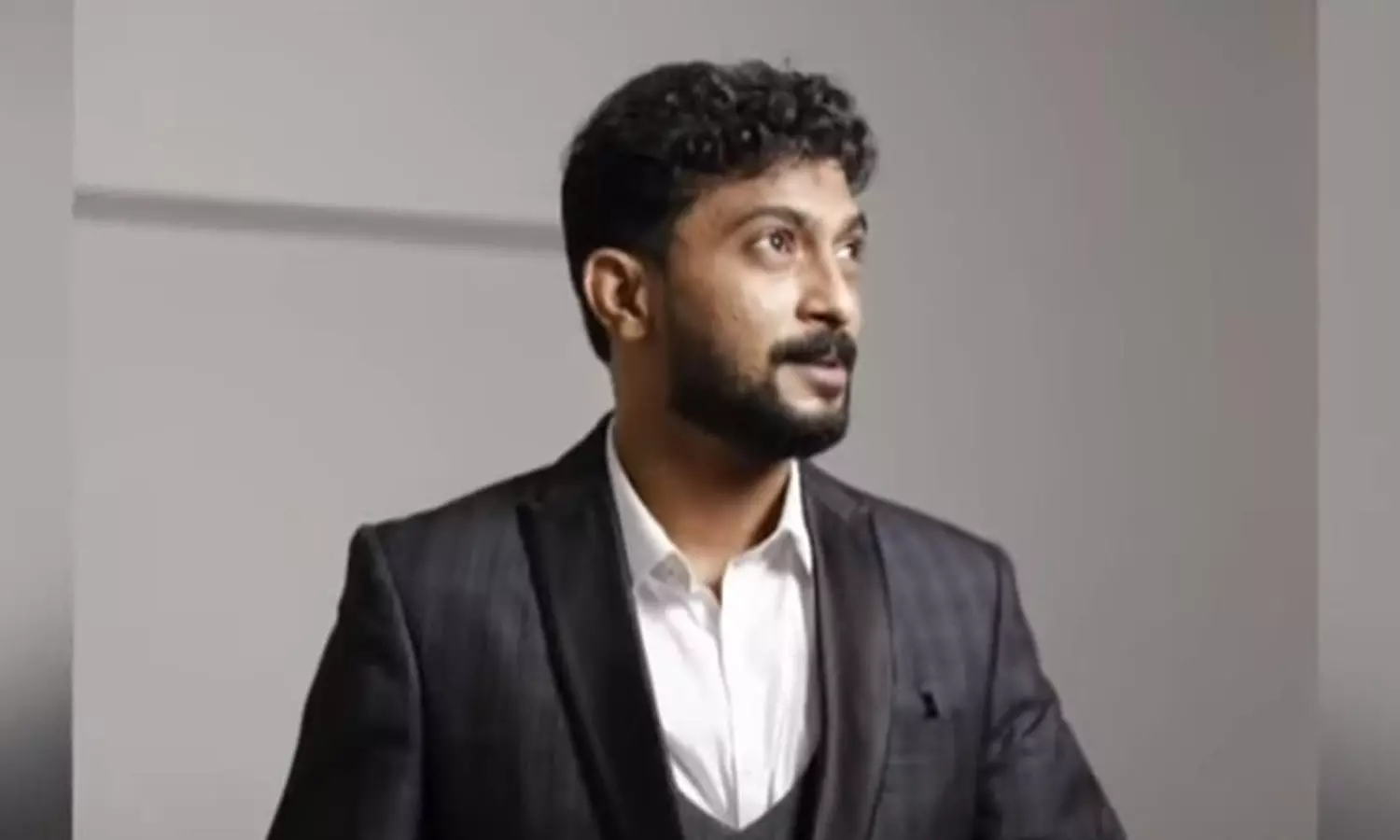 ഫുഡ് ഡെലിവറിയുടെ മറവിൽ ലഹരിക്കച്ചവടം; ഷഹനയുടെ ഭർത്താവ് സജ്ജാദിനെതിരെ കൂടുതൽ വെളിപ്പെടുത്തലുകൾ ഫുഡ് ഡെലിവറിയുടെ മറവിൽ ലഹരിക്കച്ചവടം; ഷഹനയുടെ ഭർത്താവ് സജ്ജാദിനെതിരെ കൂടുതൽ വെളിപ്പെടുത്തലുകൾ