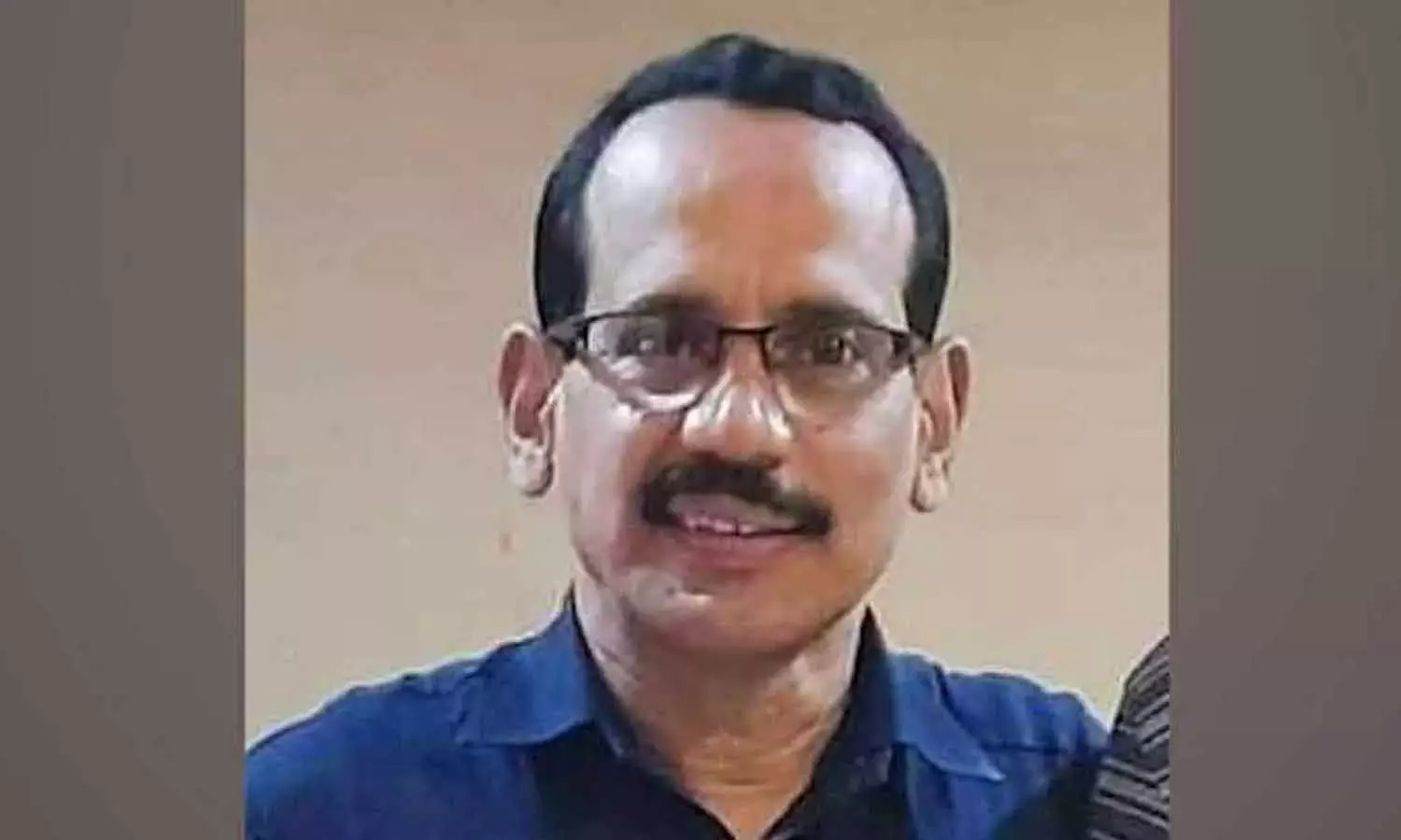 പോക്സോ കേസ്: ശശികുമാറിനെതിരെ നാല് കേസുകൾ കൂടി പോക്സോ കേസ്: ശശികുമാറിനെതിരെ നാല് കേസുകൾ കൂടി