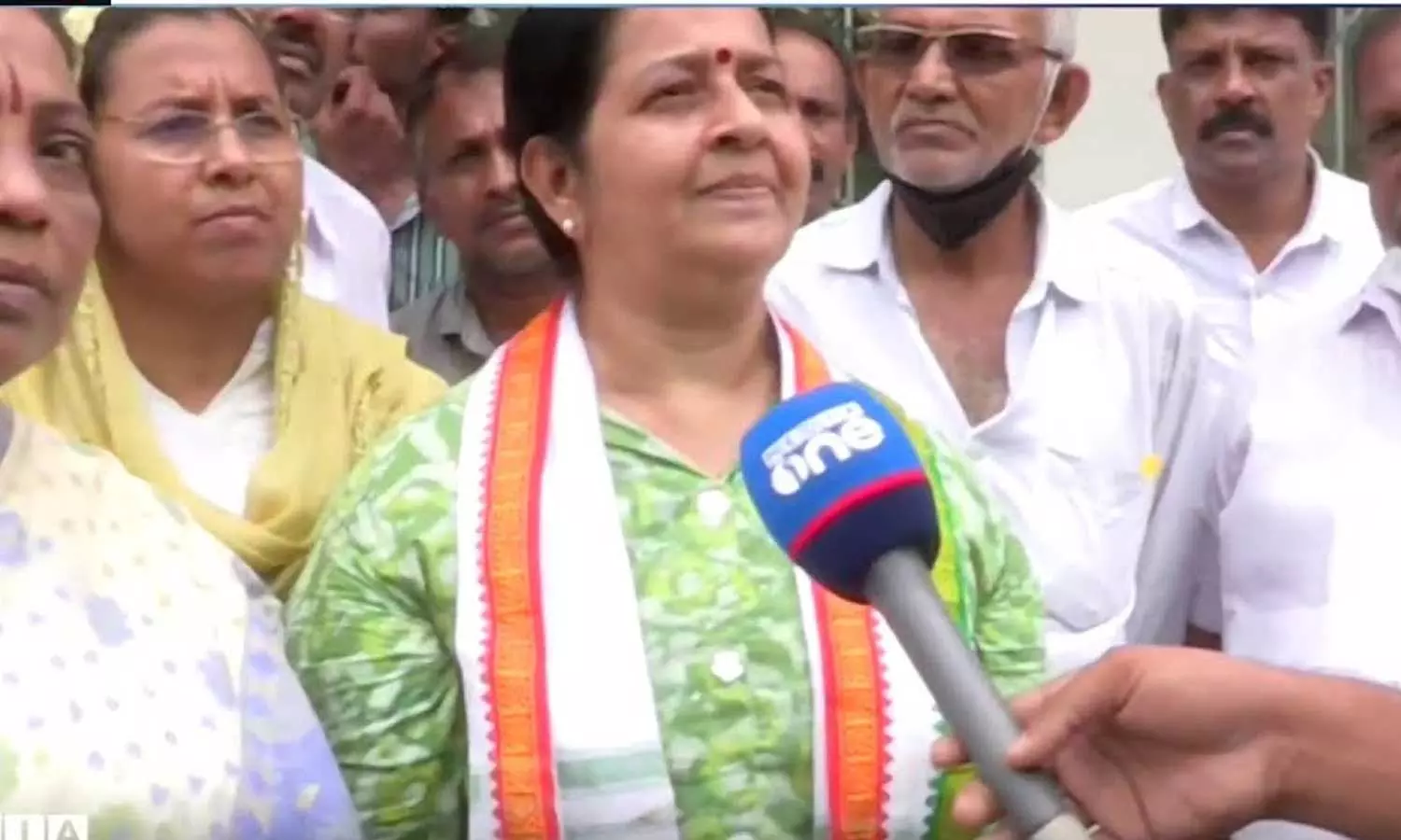 മുഖ്യമന്ത്രിയുടെ പ്രസ്താവന തരംതാണത്, ജനം ബാലറ്റിലൂടെ മറുപടി നൽകണം: ഉമ തോമസ് മുഖ്യമന്ത്രിയുടെ പ്രസ്താവന തരംതാണത്, ജനം ബാലറ്റിലൂടെ മറുപടി നൽകണം: ഉമ തോമസ്