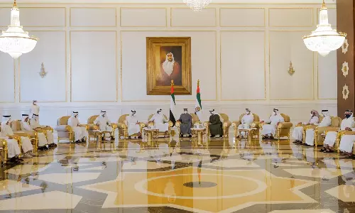 ഖത്തര്‍ അമീര്‍ യു.എ.ഇ പ്രസിഡന്റിനെ സന്ദര്‍ശിച്ചു