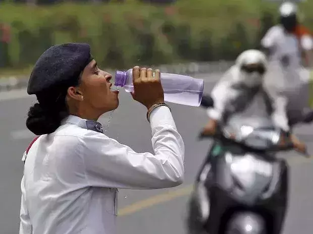 ചുട്ടുപഴുത്ത് ഉത്തരേന്ത്യ; ഡൽഹിയിൽ ഓറഞ്ച് അലർട്ട്