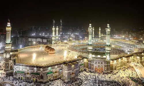 ഹജ്ജിന്റെ മുന്നോടിയായി ഉംറ പെർമിറ്റുകൾ അനുവദിക്കുന്നത് നിർത്തിവെക്കുന്നതായി സൗദി ഹജ്ജ് ഉംറ മന്ത്രാലയം