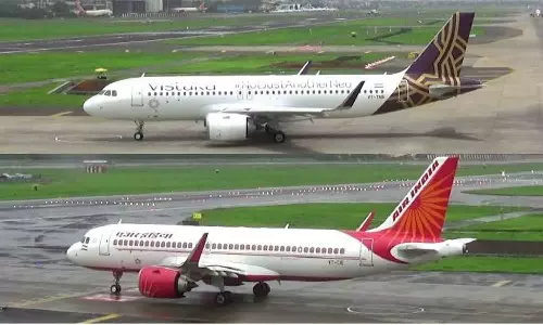 വിസ്താരയും എയർ എഷ്യയും ഏറ്റെടുക്കാൻ നീക്കം; ആഭ്യന്തര വ്യോമഗതാഗതം പിടിച്ചെടുക്കാനൊരുങ്ങി എയർ ഇന്ത്യ വിസ്താരയും എയർ എഷ്യയും ഏറ്റെടുക്കാൻ നീക്കം; ആഭ്യന്തര വ്യോമഗതാഗതം പിടിച്ചെടുക്കാനൊരുങ്ങി എയർ ഇന്ത്യ