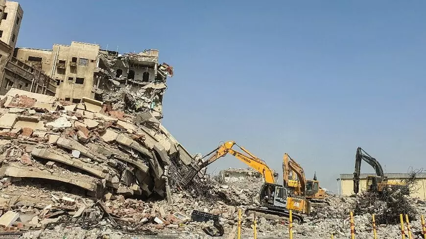 ജിദ്ദ നഗര വികസനം; കെട്ടിടങ്ങള് പൊളിക്കാനുള്ള സമയക്രമം പ്രഖ്യാപിച്ചു ജിദ്ദ നഗര വികസനം; കെട്ടിടങ്ങള് പൊളിക്കാനുള്ള സമയക്രമം പ്രഖ്യാപിച്ചു