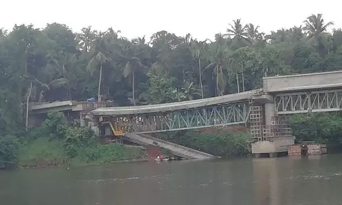കൂളിമാട് പാലത്തിൽ പരിശോധന; മൂന്ന് ബീമുകൾ മാറ്റണമെന്ന് പി.ഡബ്ലു.ഡി വിജിലൻസ്