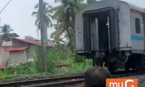 ഓടിക്കൊണ്ടിരിക്കെ മംഗള എക്‌സ്പ്രസ്സിന്റെ എൻജിൻ ബോഗിയിൽനിന്ന് വേർപ്പെട്ടു; ഒഴിവായത് വന്‍ദുരന്തം