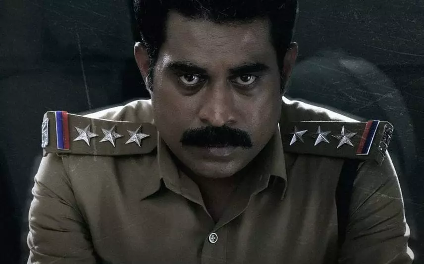 ഒരു സ്ത്രീ വേണ്ടായെന്ന് പറഞ്ഞാ അതിനര്ത്ഥം വേണ്ടായെന്ന് തന്നെയാണ്; പൊലീസ് വേഷത്തില് വീണ്ടും സുരാജ്, ഹെവന് ടീസര് വീഡിയോ ഒരു സ്ത്രീ വേണ്ടായെന്ന് പറഞ്ഞാ അതിനര്ത്ഥം വേണ്ടായെന്ന് തന്നെയാണ്; പൊലീസ് വേഷത്തില് വീണ്ടും സുരാജ്, ഹെവന് ടീസര് വീഡിയോ