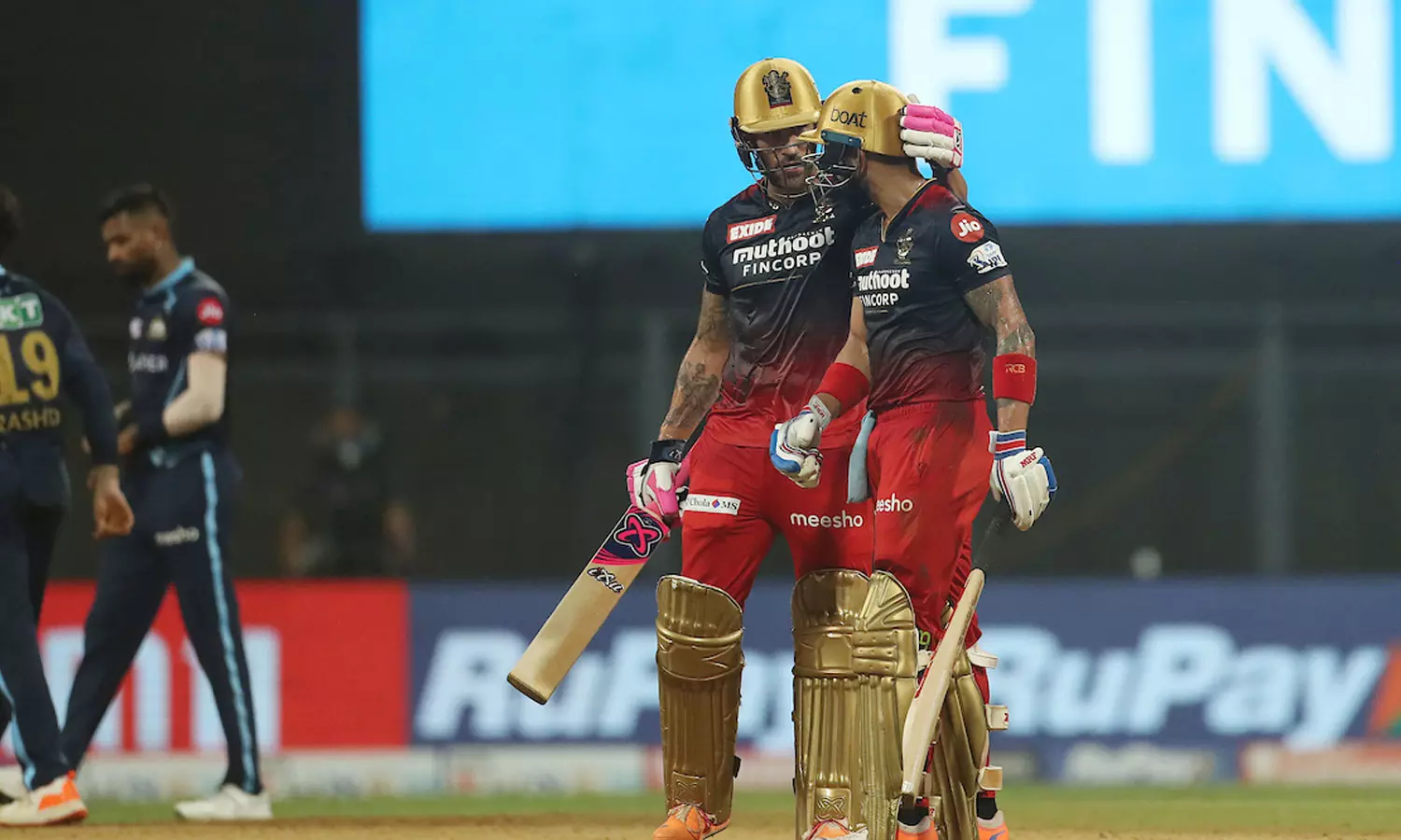 കിങ് കോഹ്‍ലി ഇസ് ബാക്ക്; ഗുജറാത്തിനെ എട്ട് വിക്കറ്റിന് തകര്‍ത്ത് ബാംഗ്ലൂര്‍