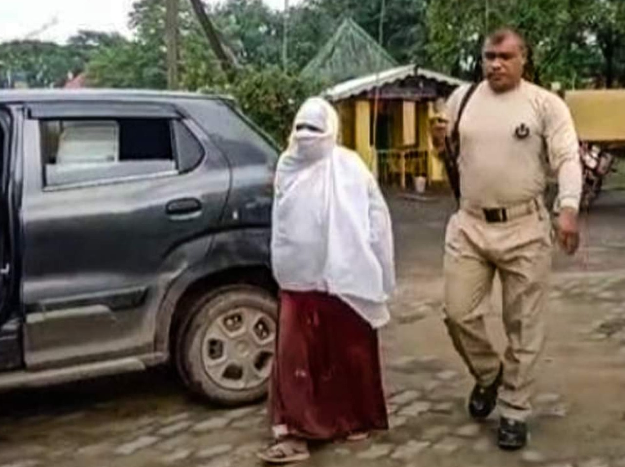 അസമില്‍ സ്കൂളിലേക്ക് ബീഫ് കൊണ്ടുവന്ന അധ്യാപികയെ അറസ്റ്റു ചെയ്തു