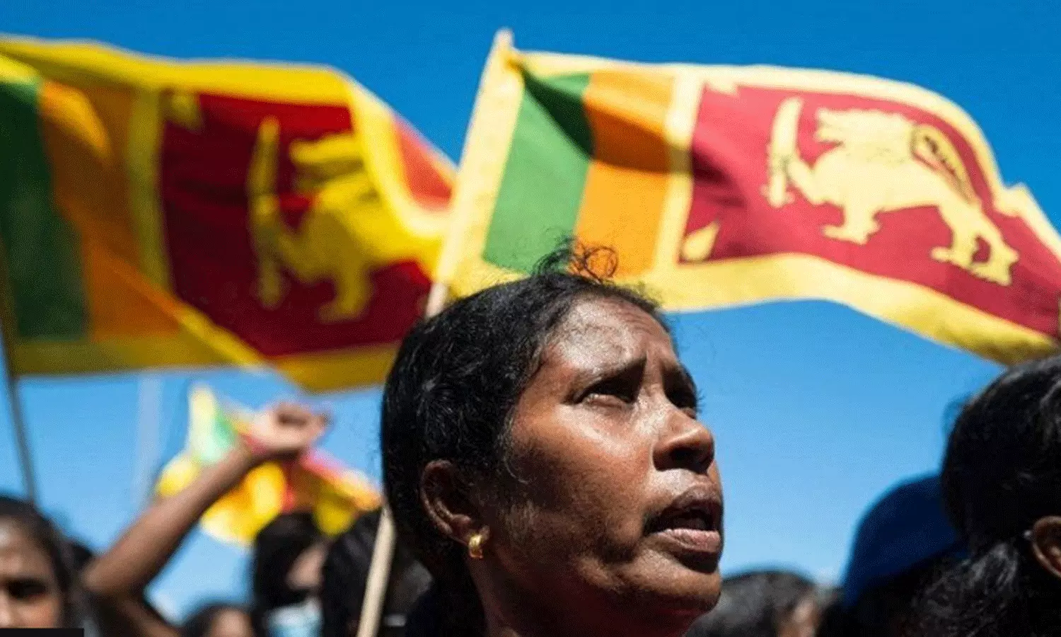 ശ്രീലങ്കയിൽ സ്‌കൂളുകളും അടച്ചു; അവശ്യസർവീസല്ലാത്ത സർക്കാർ ജീവനക്കാരോട് വീട്ടിലിരിക്കാൻ നിർദേശം