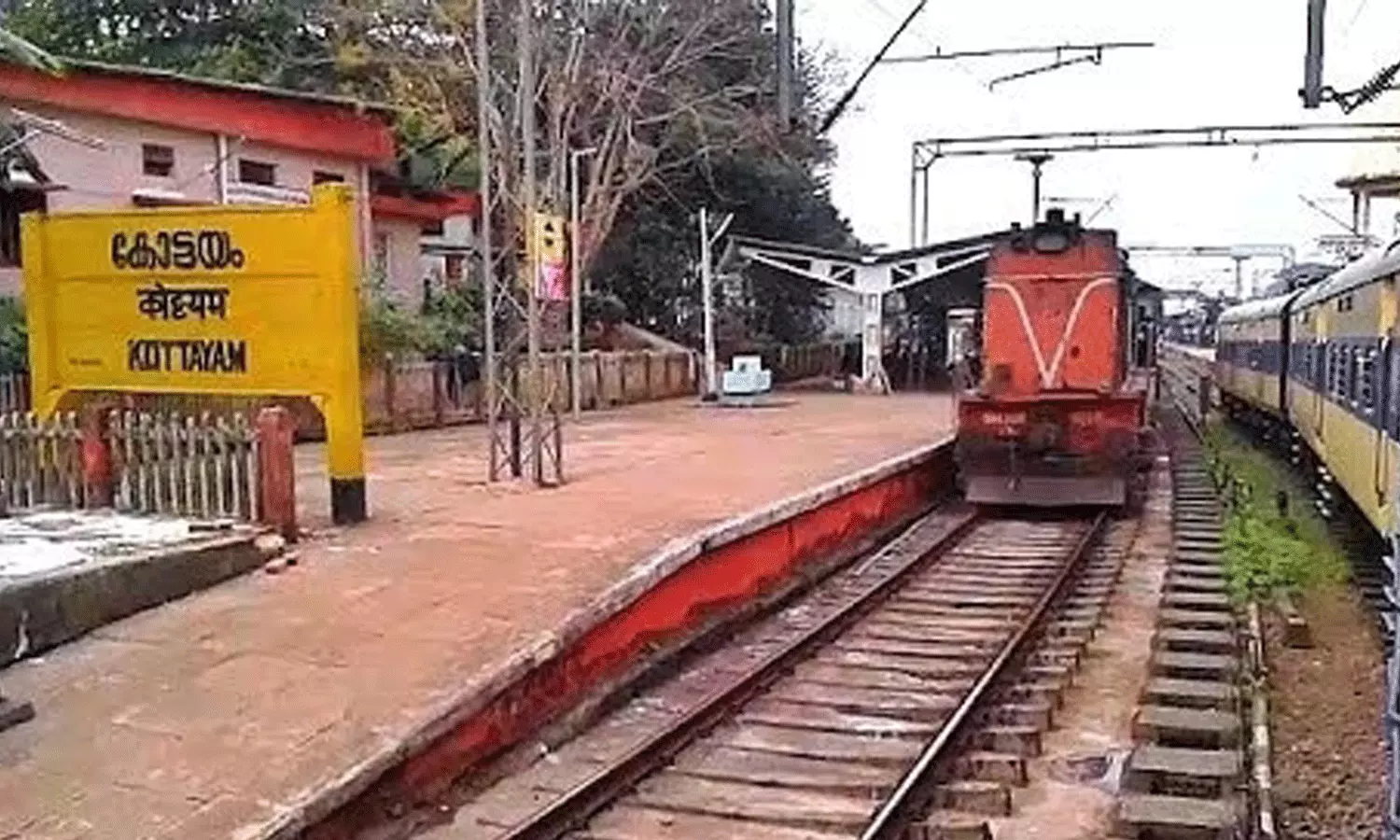 കോട്ടയം റെയിൽ പാതയിൽ കടുത്ത നിയന്ത്രണം; ഇന്ന് റദ്ദാക്കിയത് അഞ്ചു ട്രെയിനുകൾ കോട്ടയം റെയിൽ പാതയിൽ കടുത്ത നിയന്ത്രണം; ഇന്ന് റദ്ദാക്കിയത് അഞ്ചു ട്രെയിനുകൾ