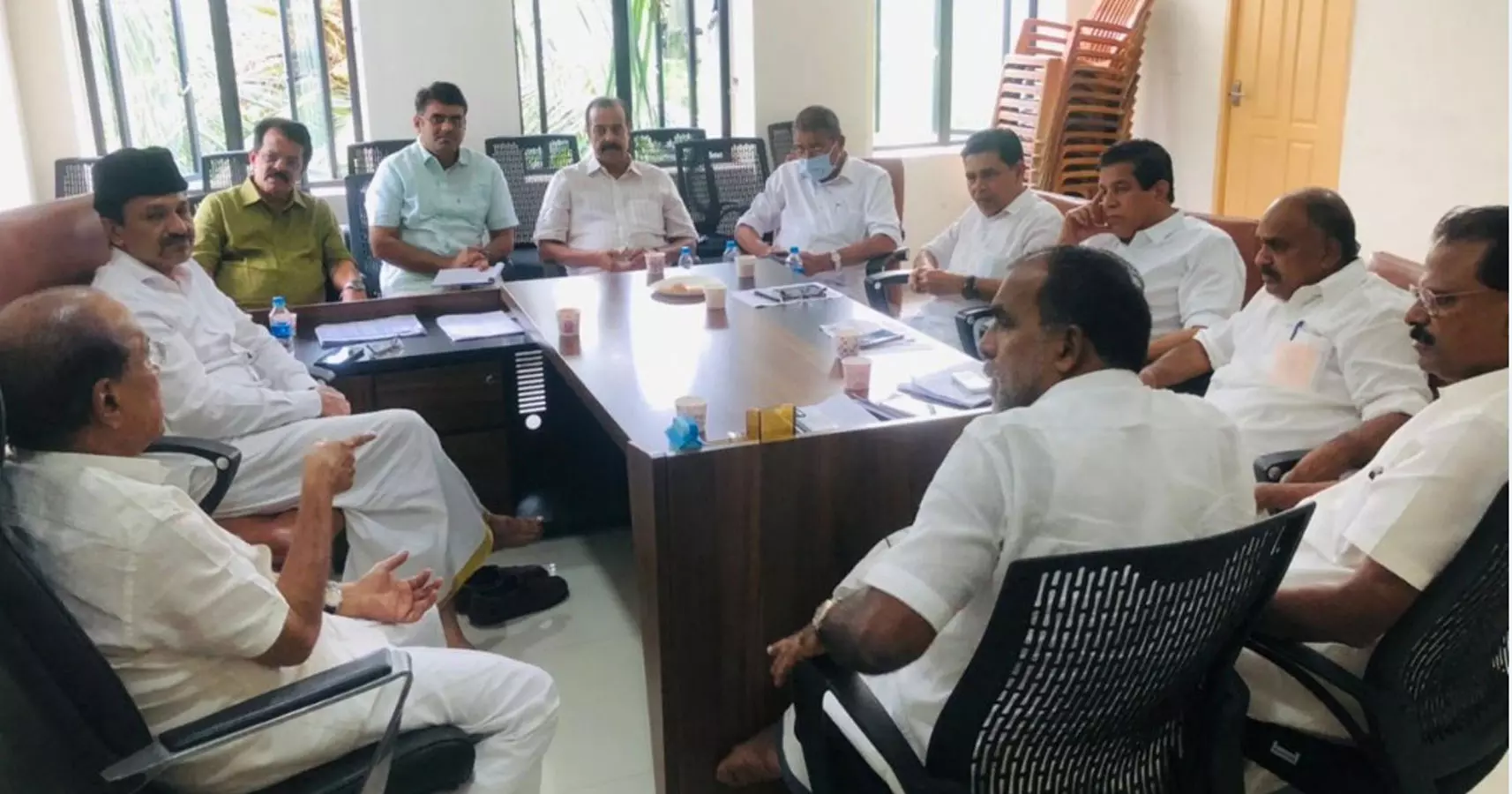 ഫണ്ട് പിരിവ്: നിര്‍ണായക തീരുമാനവുമായി മുസ്ലിം ലീഗ് നേതൃയോഗം, ലക്ഷ്യം നേടാത്ത ഘടകങ്ങള്‍ പിരിച്ചുവിടും