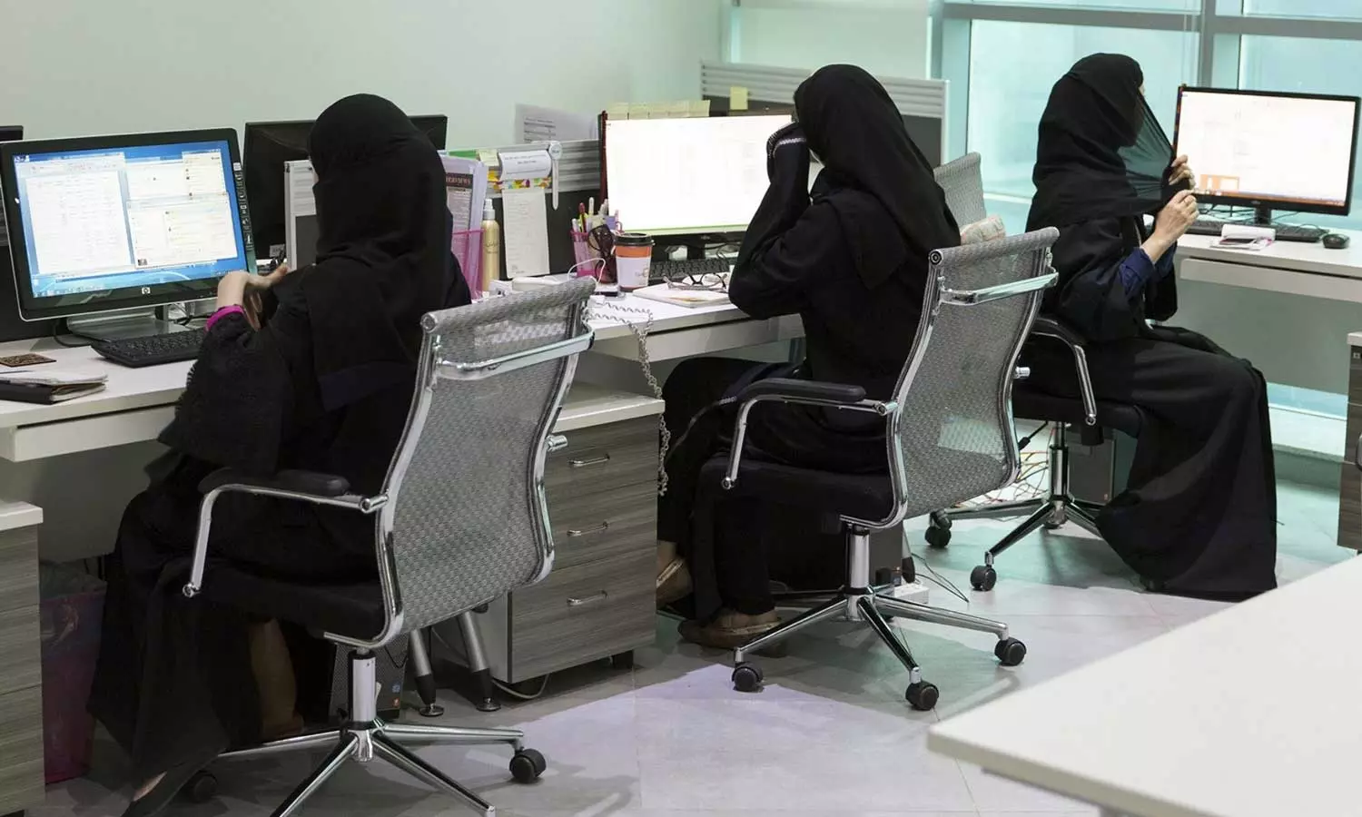 സൗദിയില്‍ സ്വദേശി വനിത ജീവനക്കാര്‍ വര്‍ധിച്ചു; അഞ്ച് വര്‍ഷത്തിനിടെ രണ്ടര ലക്ഷം വനിതകള്‍