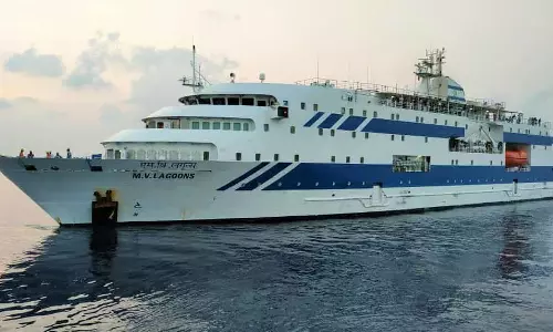 ആവശ്യത്തിന് കപ്പലുകളില്ല; ലക്ഷദ്വീപ് യാത്രക്കാർ ദുരിതത്തിൽ