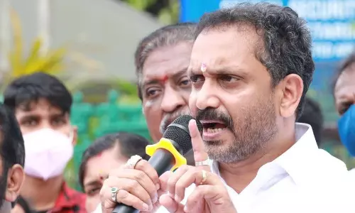 പെട്രോളിനും ഡീസലിനും 10 രൂപ നികുതി കുറയ്ക്കാൻ സംസ്ഥാനം തയ്യാറാവണം: കെ.സുരേന്ദ്രൻ പെട്രോളിനും ഡീസലിനും 10 രൂപ നികുതി കുറയ്ക്കാൻ സംസ്ഥാനം തയ്യാറാവണം: കെ.സുരേന്ദ്രൻ