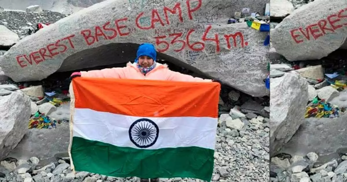 എവറസ്റ്റ് ബേസ്ക്യാമ്പ് കീഴടക്കി പത്തുവയസ്സുള്ള ഇന്ത്യക്കാരി റിഥം മമാനിയ എവറസ്റ്റ് ബേസ്ക്യാമ്പ് കീഴടക്കി പത്തുവയസ്സുള്ള ഇന്ത്യക്കാരി റിഥം മമാനിയ