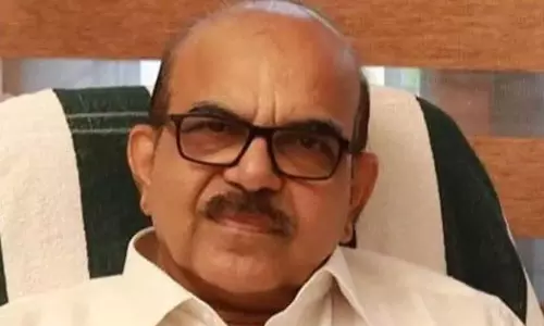 നടിയെ ആക്രമിച്ച കേസ്: തുടരന്വേഷണം അവസാനിപ്പിക്കാന് പി ശശി ഇടപെട്ടെന്ന് യൂത്ത് കോണ്ഗ്രസ് നടിയെ ആക്രമിച്ച കേസ്: തുടരന്വേഷണം അവസാനിപ്പിക്കാന് പി ശശി ഇടപെട്ടെന്ന് യൂത്ത് കോണ്ഗ്രസ്