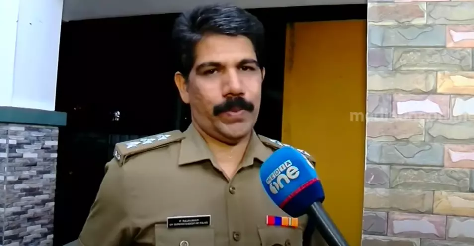 വിസ്മയ കേസിൽ നിർണായകമായത് കിരൺ കുമാറിന്റെ ഫോൺ എന്ന് അന്വേഷണ ഉദ്യോഗസ്ഥൻ വിസ്മയ കേസിൽ നിർണായകമായത് കിരൺ കുമാറിന്റെ ഫോൺ എന്ന് അന്വേഷണ ഉദ്യോഗസ്ഥൻ