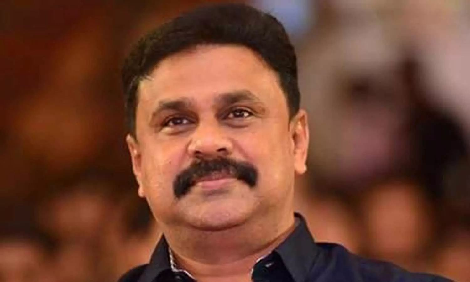 ദിലീപ് ഭരണകക്ഷിയിലെ ചിലരെ സ്വാധീനിച്ചു: സർക്കാരിനും വിചാരണ കോടതിക്കുമെതിരെ ആക്രമിക്കപ്പെട്ട നടി ഹൈക്കോടതിയില് ദിലീപ് ഭരണകക്ഷിയിലെ ചിലരെ സ്വാധീനിച്ചു: സർക്കാരിനും വിചാരണ കോടതിക്കുമെതിരെ ആക്രമിക്കപ്പെട്ട നടി ഹൈക്കോടതിയില്