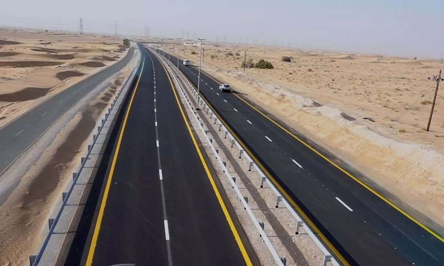 വിനോദസഞ്ചാര കേന്ദ്രങ്ങളിലേക്കുള്ള യാത്ര ഇനി എളുപ്പം; ദുബൈയിൽ പുതിയ റോഡ് നാളെ തുറക്കും വിനോദസഞ്ചാര കേന്ദ്രങ്ങളിലേക്കുള്ള യാത്ര ഇനി എളുപ്പം; ദുബൈയിൽ പുതിയ റോഡ് നാളെ തുറക്കും