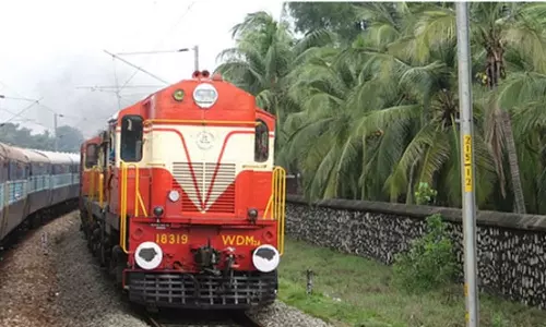 എറണാകുളം-കായംകുളം റെയിൽ പാത നിർമ്മാണ പ്രവർത്തനങ്ങള് അവസാന ഘട്ടത്തിൽ; ഗതാഗത നിയന്ത്രണം ഒരാഴ്ച കൂടി തുടരും എറണാകുളം-കായംകുളം റെയിൽ പാത നിർമ്മാണ പ്രവർത്തനങ്ങള് അവസാന ഘട്ടത്തിൽ; ഗതാഗത നിയന്ത്രണം ഒരാഴ്ച കൂടി തുടരും