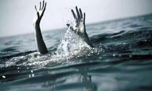 ബൈക്കിലെത്തിയ യുവാവ് പാലത്തിൽ നിന്നും പമ്പാനദിയിലേക്ക് ചാടി