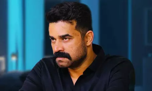 വിജയ് ബാബു കേരളത്തിലെത്തണം; നിർദേശവുമായി ഹൈക്കോടതി വിജയ് ബാബു കേരളത്തിലെത്തണം; നിർദേശവുമായി ഹൈക്കോടതി