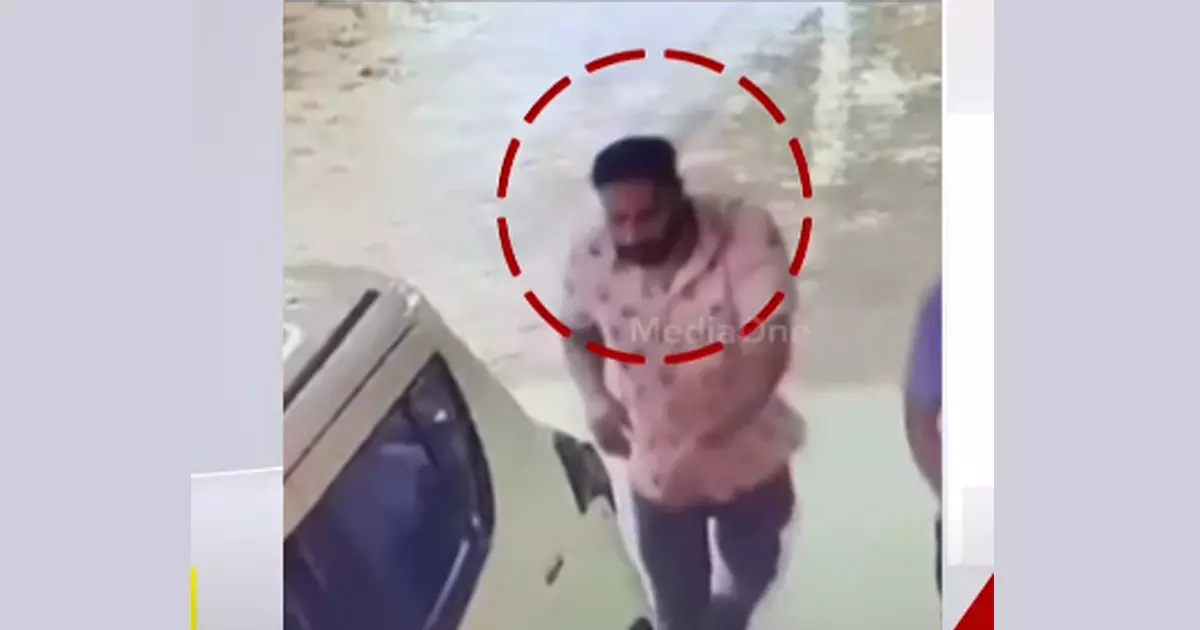 കൊടുത്തയച്ചത് ഒരു കിലോ സ്വർണം, വിമാനത്തിൽ കയറും മുമ്പ് മറ്റാർക്കോ കൈമാറിയെന്ന് സംശയം; പ്രവാസിയുടെ കൊലപാതകത്തിൽ പൊലീസ്