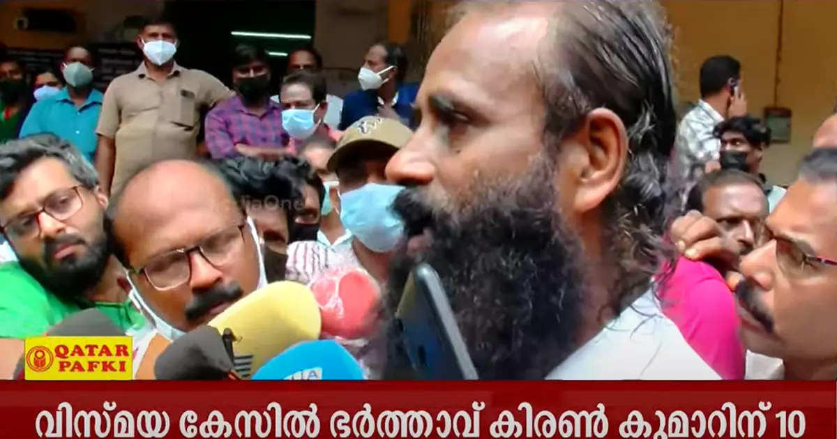 എന്റെ മോൾക്ക് നീതി കിട്ടി, സമൂഹത്തിനുള്ള മെസേജ്; വിധിയിൽ പ്രതികരിച്ച് വിസ്മയയുടെ അച്ഛൻ എന്റെ മോൾക്ക് നീതി കിട്ടി, സമൂഹത്തിനുള്ള മെസേജ്; വിധിയിൽ പ്രതികരിച്ച് വിസ്മയയുടെ അച്ഛൻ