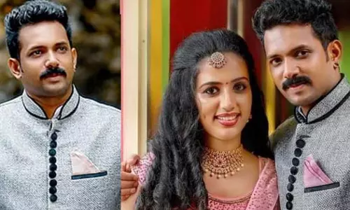 അച്ഛന് സുഖമില്ല, ശിക്ഷയില് ഇളവ് വേണമെന്ന് കിരണ് കുമാര് കോടതിയില്; വിസ്മയയുടെ ആത്മഹത്യ കൊലപാതകത്തിന് തുല്യമെന്ന് പ്രോസിക്യൂട്ടര് അച്ഛന് സുഖമില്ല, ശിക്ഷയില് ഇളവ് വേണമെന്ന് കിരണ് കുമാര് കോടതിയില്; വിസ്മയയുടെ ആത്മഹത്യ കൊലപാതകത്തിന് തുല്യമെന്ന് പ്രോസിക്യൂട്ടര്