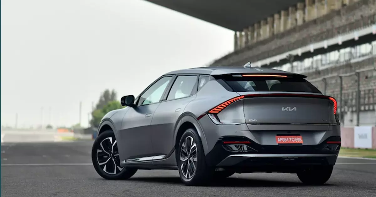 ഇന്ത്യയിൽ കിയ ഇ.വി 6 ലോഞ്ചിങ് ജൂൺ രണ്ടിന്; ബുക്കിങ് മേയ് 26 മുതൽ ഇന്ത്യയിൽ കിയ ഇ.വി 6 ലോഞ്ചിങ് ജൂൺ രണ്ടിന്; ബുക്കിങ് മേയ് 26 മുതൽ