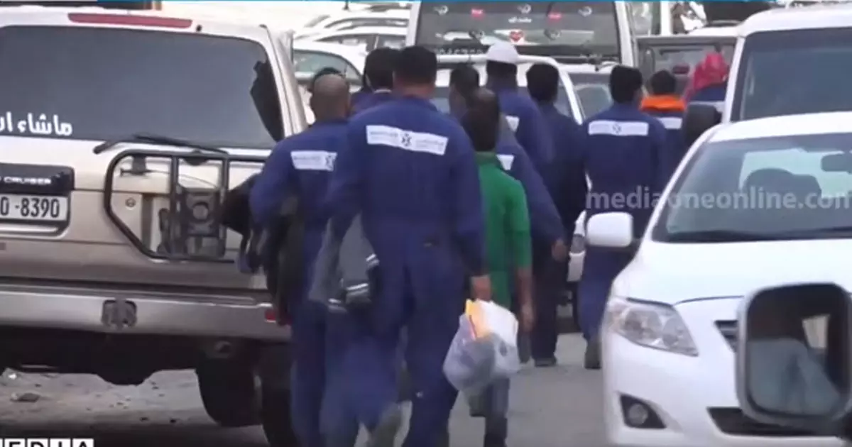 സൂര്യാഘാതം; കുവൈത്തിൽ ഉച്ചസമയത്തെ പുറം ജോലി വിലക്ക് ജൂൺ ഒന്ന് മുതൽ